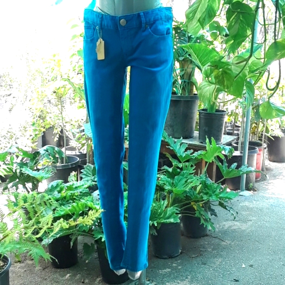 Jeans - Picture 1 of 2